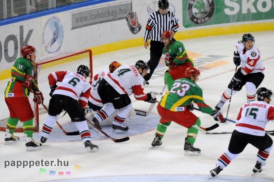 jégkorong, Magyarország, Litvánia, selejtező, jég, hockey, Super Levente, bíró
